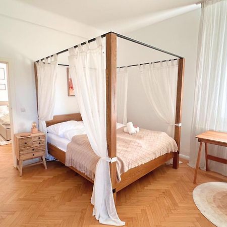 Cozy Apartment In Quiet Location, Fast Train Station 100M Away, Contactless Check-In Wien Exteriör bild